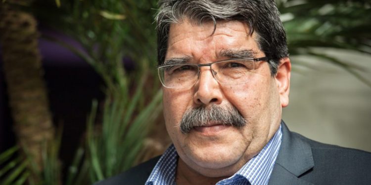 Salih Muslim bi daxwaza Tirikiyeyê li Pragê hate binçavkirin