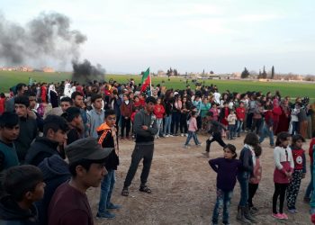 Ciwanên Kobanê bi rihê Newroz çalakî ji bo Efrîn kirin