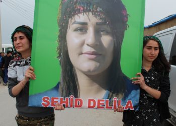 Yekîtiya Jinên Ciwan bi merasîmek bi heybet şehîd delîla oxir kirin