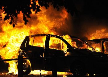 Li Ewrûpa Ciwanên Kurd û Ciwanên enternasyonal Komalan û seyaran faşist ya tirk şewtandin