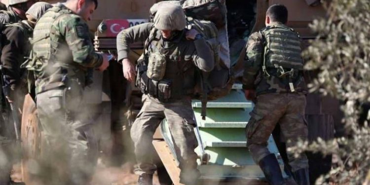 Li herêma Besta teqîn. Leşkerekî Tirk mir