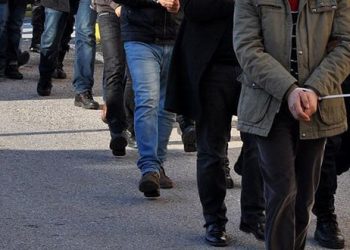 Hikûmeta Tiriyayê biryara binçavkirina 103 kesan derxist. 63 jê hatin binçavkirin