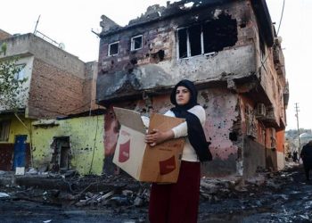 Qedexeya derketina derve ya li ser taxên Nisêbînê hat rakirin