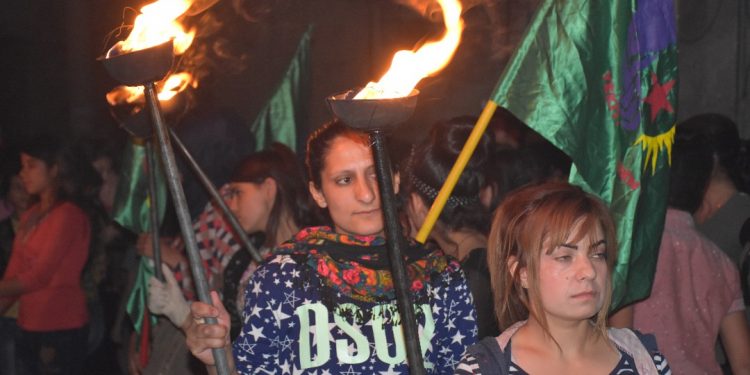 Ciwanên Heleb li dijî pilanên dewleta Tirk daketin qadan