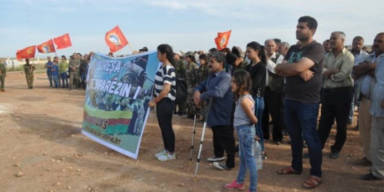 Sembola Serhildana Geziyê Ayşe Deniz Karacil hat bibîranîn