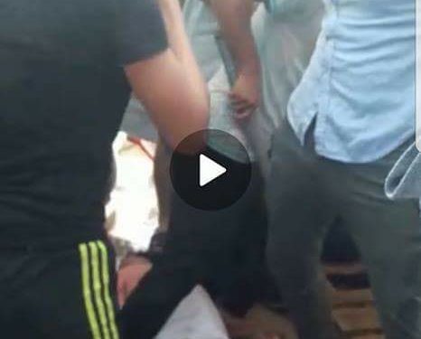 Li kampek Yûnanê êrîş li ser ciwanên Kurd pêk hat