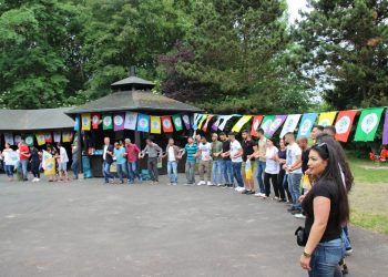 Ciwanan Li Meckenheim’ê pêşengtiya Ciwanên Azad de şahiyek li darxistin