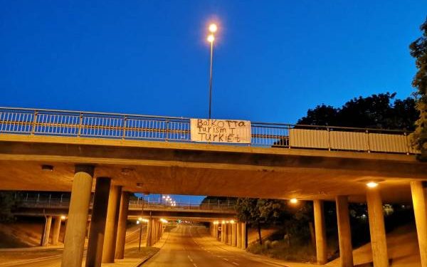 Ciwanên Kurd li Swêd û Almanya ji bo boykotkirina Tirkiyê çalakî li dar xistin