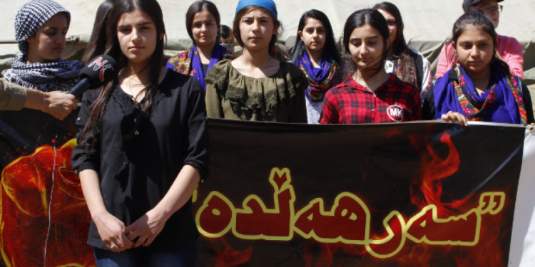 Jinên ciwan bang li hêzên pêşmerge kirin, Mil bidin milê gerîla