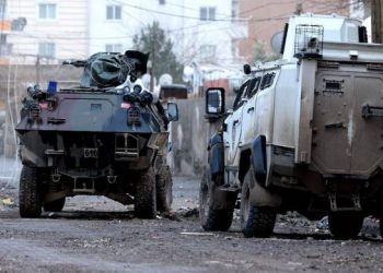 Di 16’e mehan de 21 kes 6 jê zarok ji ber maşîneyên zirxî yên dewleta Tirk hatine kuştin