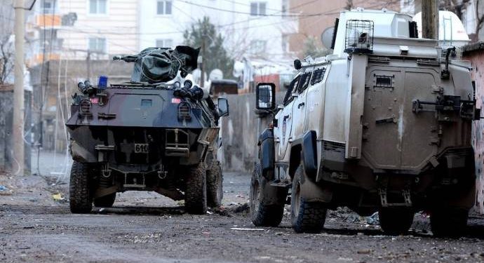 Di 16’e mehan de 21 kes 6 jê zarok ji ber maşîneyên zirxî yên dewleta Tirk hatine kuştin