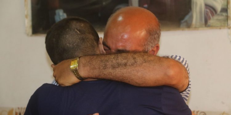 Ciwanekî Êzîdî ji destê çeteyên DAÎŞ’ê di pêngava Bagera Cizîrê de hate rizgarkirin