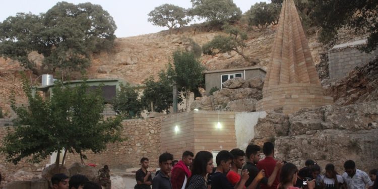 Ciwanên Şengalê piştgirî dan çalakvanên mertalên zindî