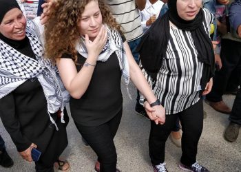 Jina ciwan, Ahed Tamîmî û dayika xwe hatin berdan