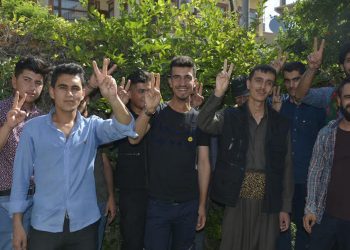 Ciwan sibe ber bi Qendîlê ve diherikin