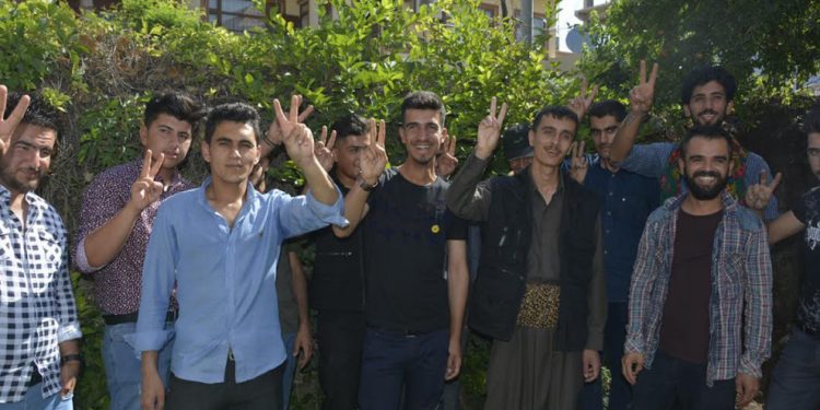 Ciwan sibe ber bi Qendîlê ve diherikin