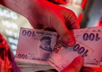 Lîreya Tirkyê her kêlî ji nirx dikeve