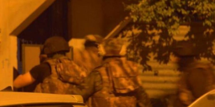 Li Stenbolê herî kêm 6 kes hatin girtin