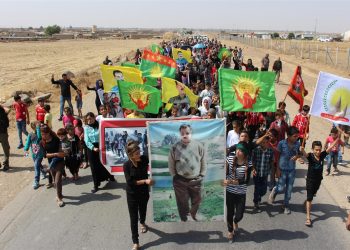 Fermana Şengalê li kampa Newroz hat bibîr anîn