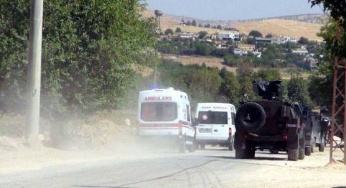 Li Nisêbîn seyarek zirxî hat teqand