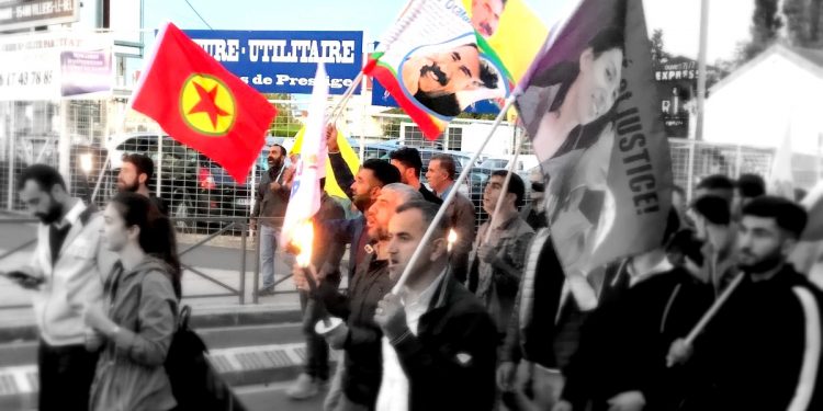 Ciwanên Parîsê li dijî tecrîda li ser Ocalan meşiyan