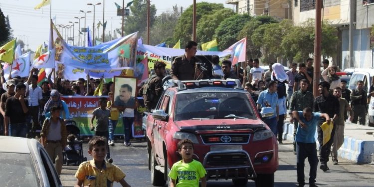 ‘Em ê Efrînê rizgar bikin’