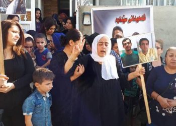 ‘Îran, cenazeyên zarokên me jî ditirse’