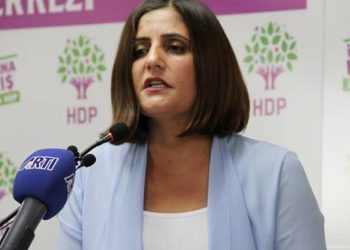 ‘Êriş li dijî îradeya bi milyonan mirovî tê kirin’