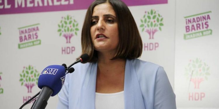 ‘Êriş li dijî îradeya bi milyonan mirovî tê kirin’