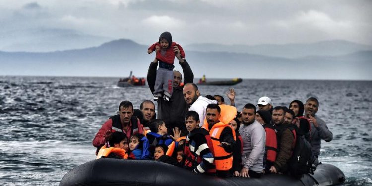 Herî kêm 100 penaber rojanê ji Tirkiyeyê derbasî Ewrûpa dibe