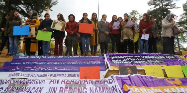 Jin di çalakiyên 25’ê Mijdarê de ji Leyla Gûven re xwedî derketin