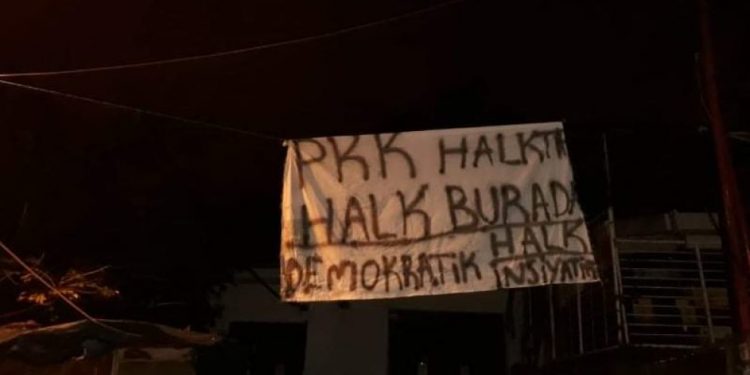 Li Edene Ciwanan Pankarta ‘PKK Gel e, Gel Livir e