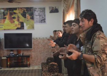 Ciwanên Şengal’ê: ”Heya tecrîd rabe em ê li ser piyan bin”