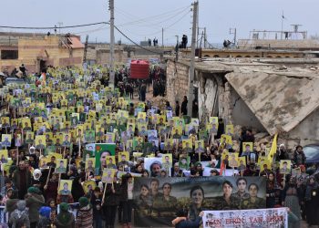 Malbatên Şehîd ên Efrîn’ê li dijî dagirkeriyê meşiyan