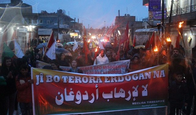 TCŞ a Sûriyê li dijî tecrîdê meşek li darxistin