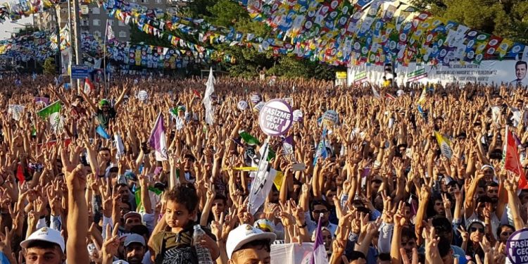 Ji bo piştgiriya Leyla Guven wê li Amed’ê mîtîng were li dar xistin