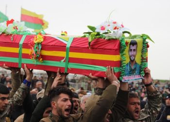 Şervanê YPG’ê Hemza Şiwîş (Xelîl Dêrik) li Dêrîk’ê bi merasîmekê hate definkirin