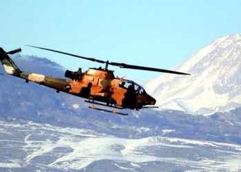 Balafirên şer ên dagirkeriya Tirk derdora gundê Enzê bombebaran dikin