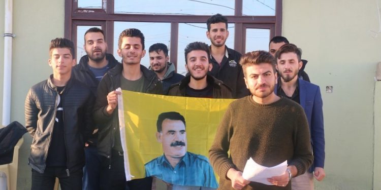 Ciwanên Kerkuk’ê li dijî tecrîda li ser Rêberê Gelan çalakî li dar xistin