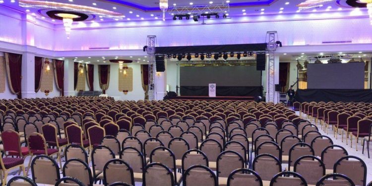 Polêsên dagirker avêtin salona danasîna namzetên HDP’ê