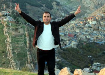 PDK’ê rojnamevanek û du çalakvanên civaka sivîl li Akrê binçavkir