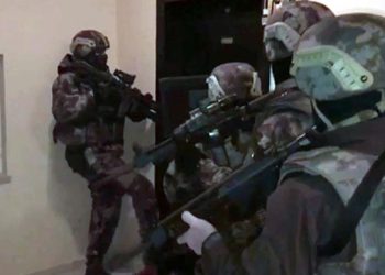 Operasyonên Qirkirinên Siyasi: Li Wan, Îzmîr û Nisêbînê 22 kes hate binçavkirin