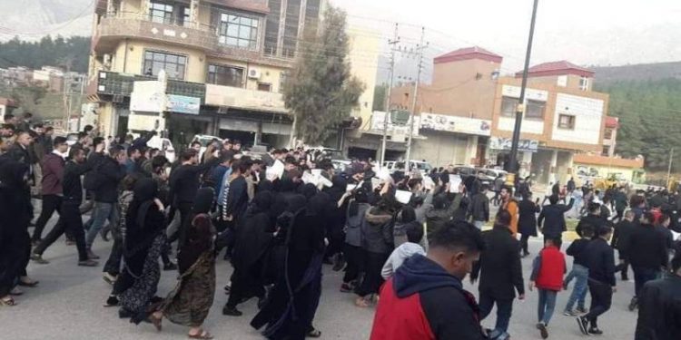 LEZGÎN- Gelê Başur rabû serhildanê û baregaha Tirk şewitand