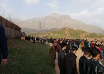 LEZGÎN- Gelê Başur rabû serhildanê û baregaha Tirk şewitand