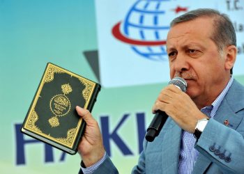 ANALÎZ- “Tiştê ku Dîktatorek ji Xwedê fêm bike, ew jî bixwe ye”