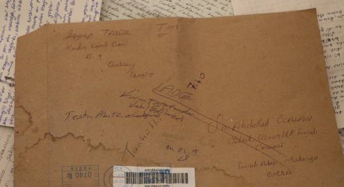 Li Îmraliyê piştî hevdîtina malbat, parêzer û telefonê name jî qedexe kirin