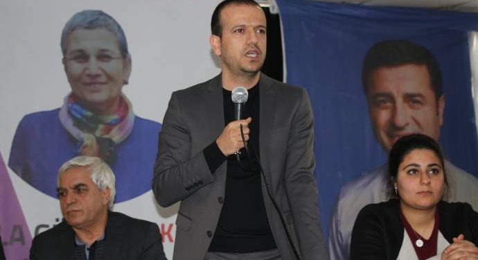 Li dijî tecrîdê giran civînên gel didomin