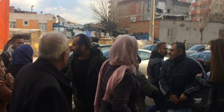 LEZGÎN- Polês êrîşê girseya ku dimeşiya Girtigeha Amed’ê kir