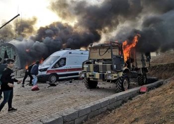 LEZGÎN- Gelê Başur rabû serhildanê û baregaha Tirk şewitand