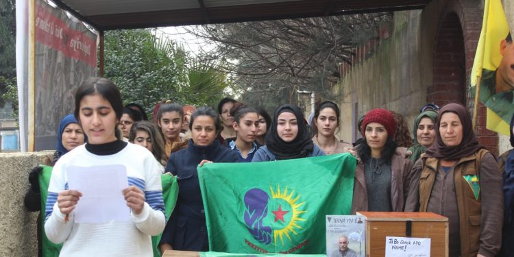 Ji Dêrîk’ê ji Rêberê Gelan Ocalan re 1000 name”